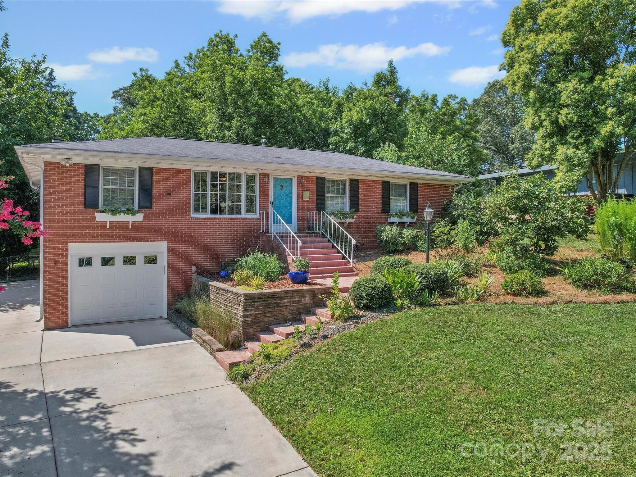 3022 Sudbury Road