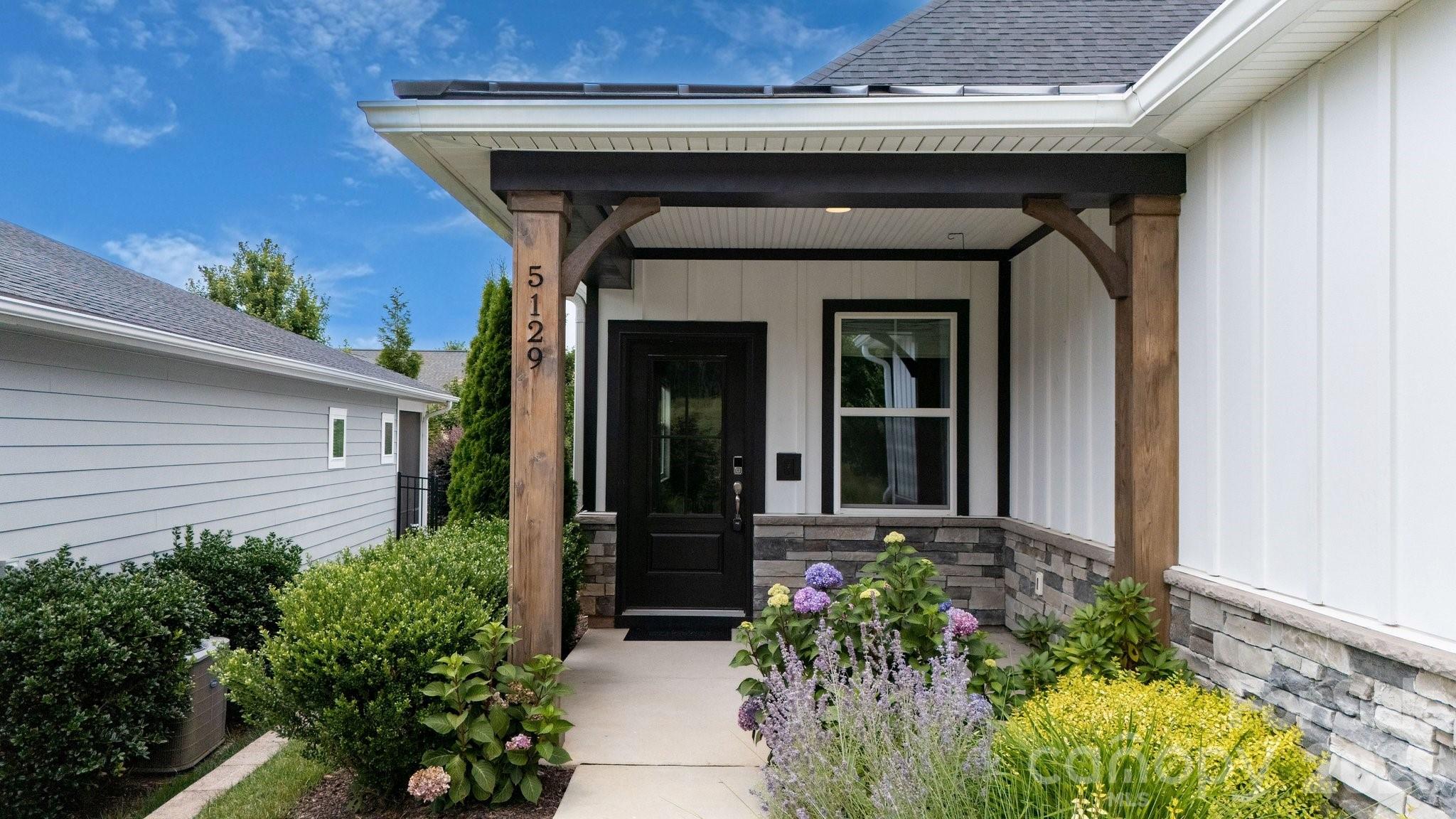 5129 Looking Glass Trail