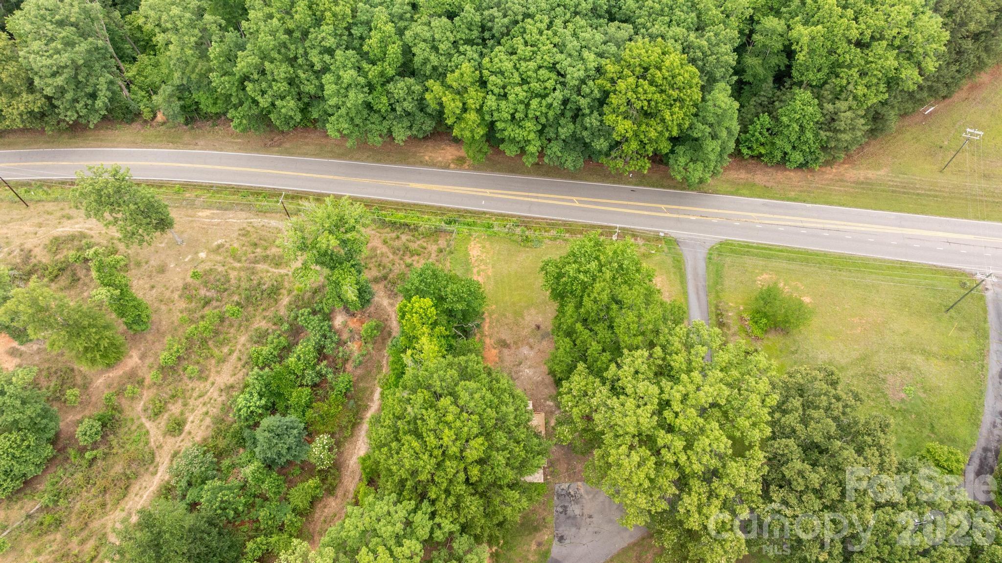 4453 Hickory Highway