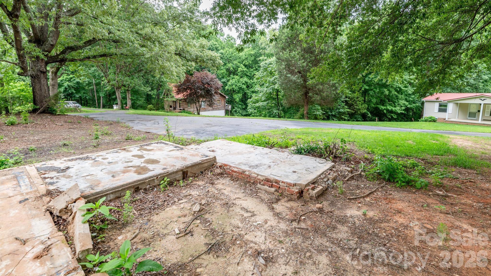 4453 Hickory Highway