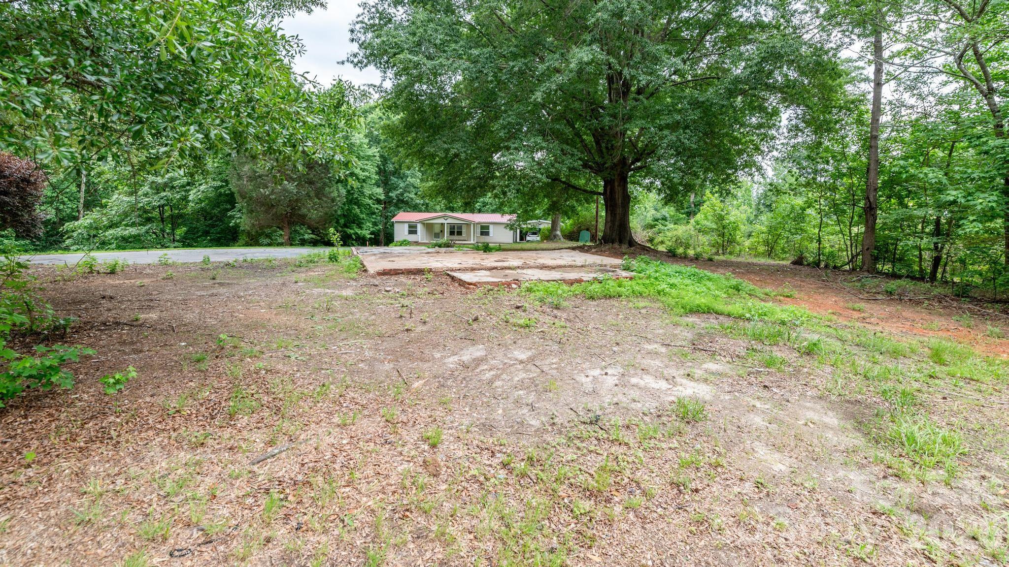 4453 Hickory Highway