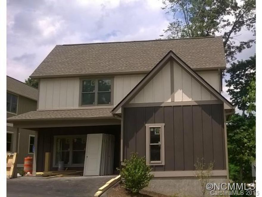 Convienent affordable luxury! 3 Bedroom, 3 Bath Master on the main, hardwood, tile, granite counter tops, open floor plan with large windows. Small lots but not to worry for pet owners a planned common green area with picnic benches, grills and a fenced dog park to come! Broker/Owner Taxes TBD, Private road,HOA, square footage per floor plan buyer agent to verify