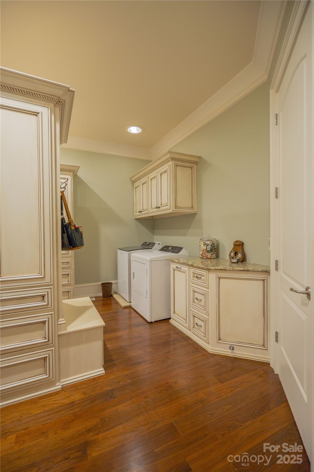 Yachtsman Point - Residential