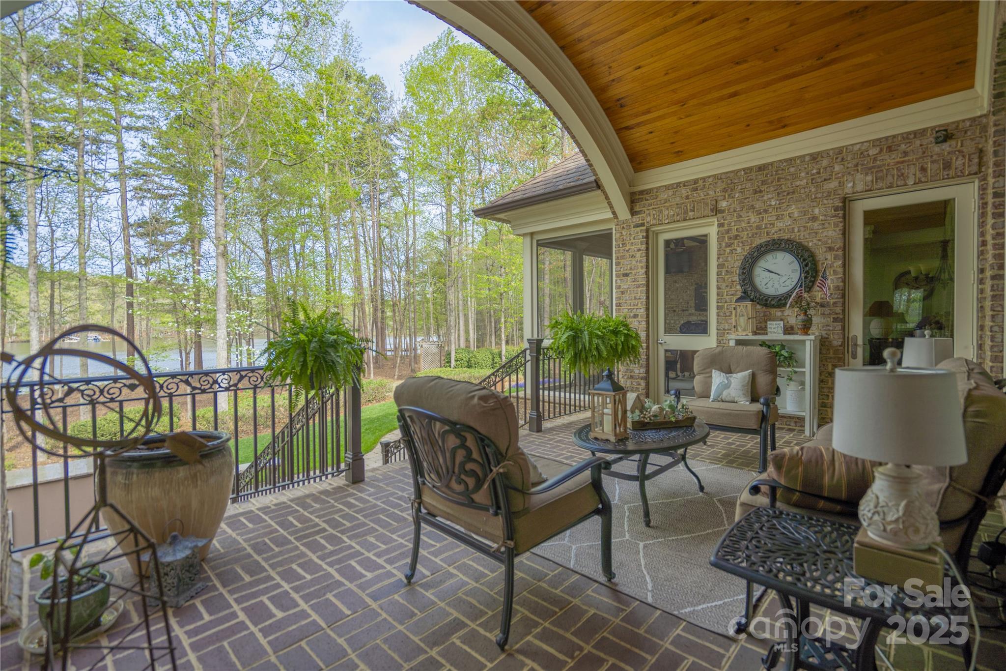 Yachtsman Point - Residential