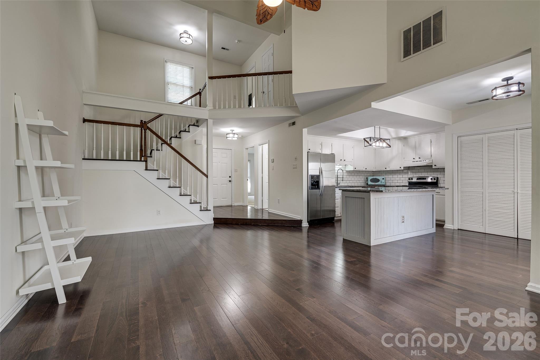 9235 N Vicksburg Park Court
