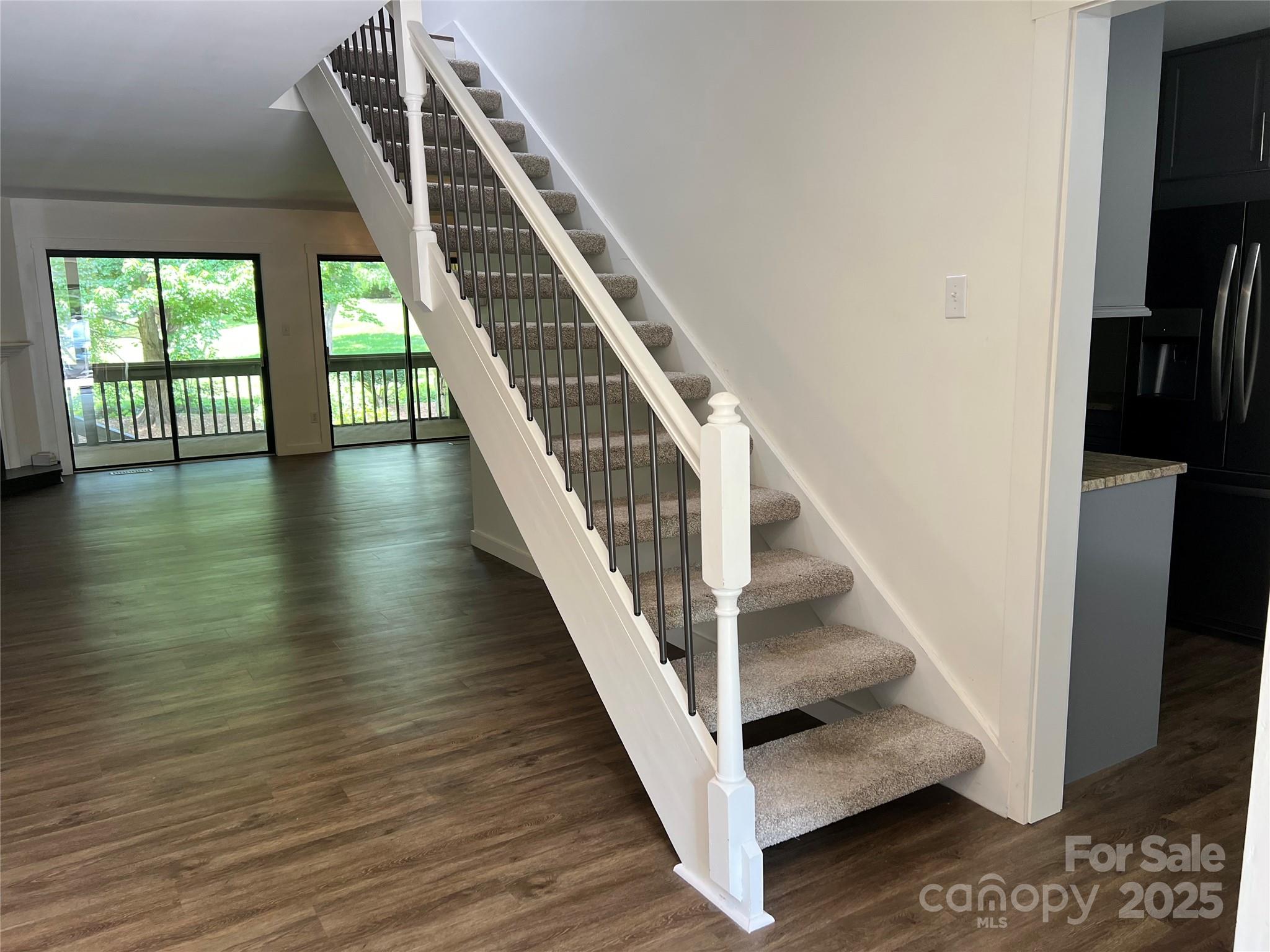 609 Crowfields Lane