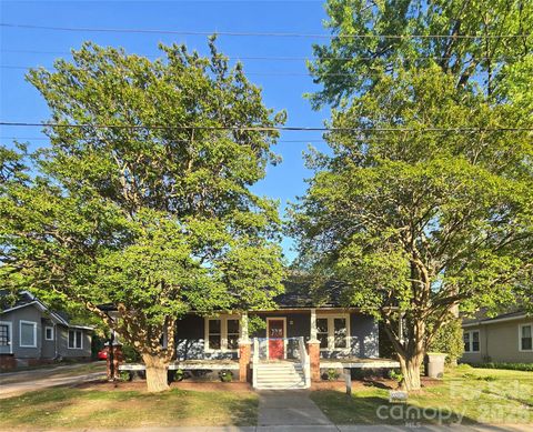 Photo of 317 S Ridge Avenue, Kannapolis, NC 28083 (MLS # 4371410)