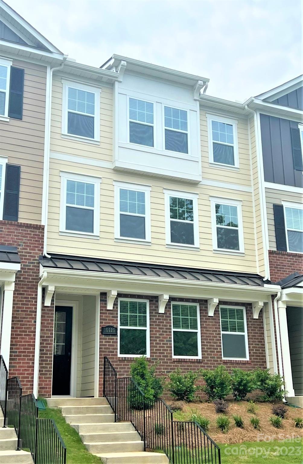 Summers Walk - Residential