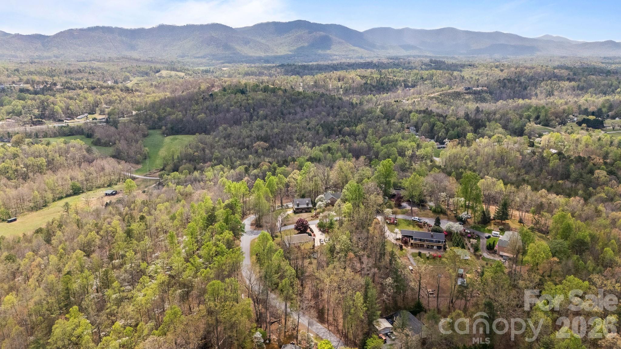 1750 Knollwood Circle