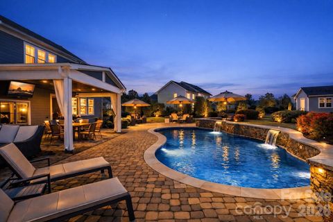 Photo of 7683 Lazy Hollow Lane, Denver, NC 28037 (MLS # 4340163)