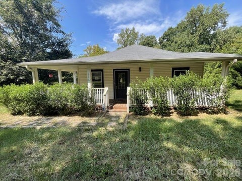 Photo of 308 Oakland Avenue, Belmont, NC 28012 (MLS # 4422205)