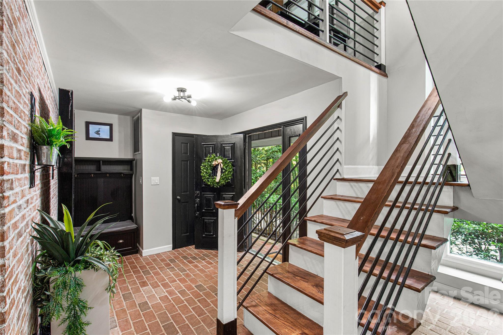 5 Oak Leaf Road