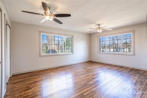 A home in Hendersonville