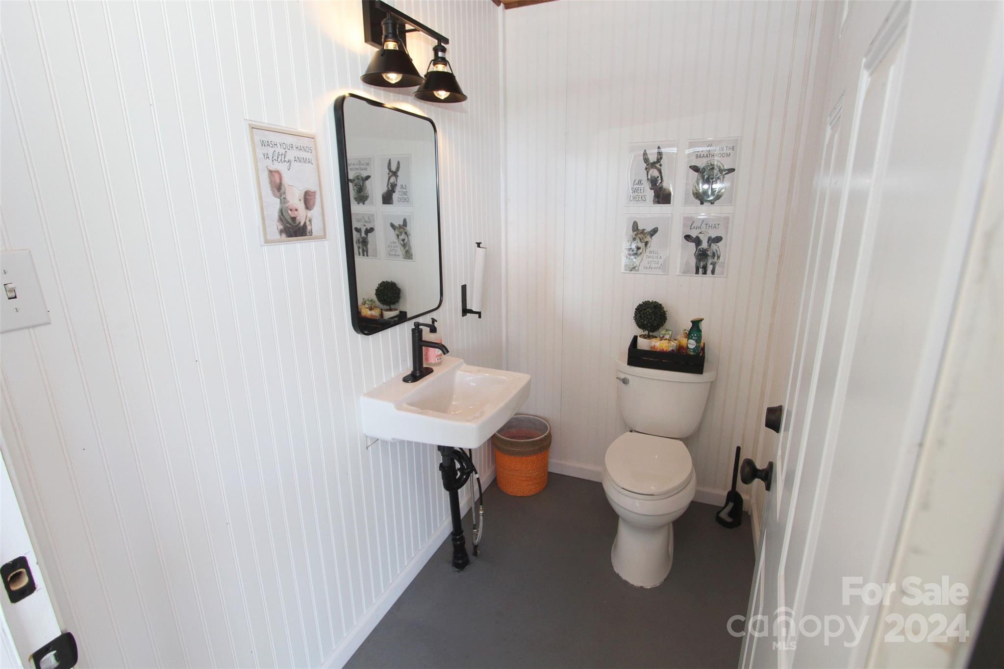 Country Club Estates - Residential