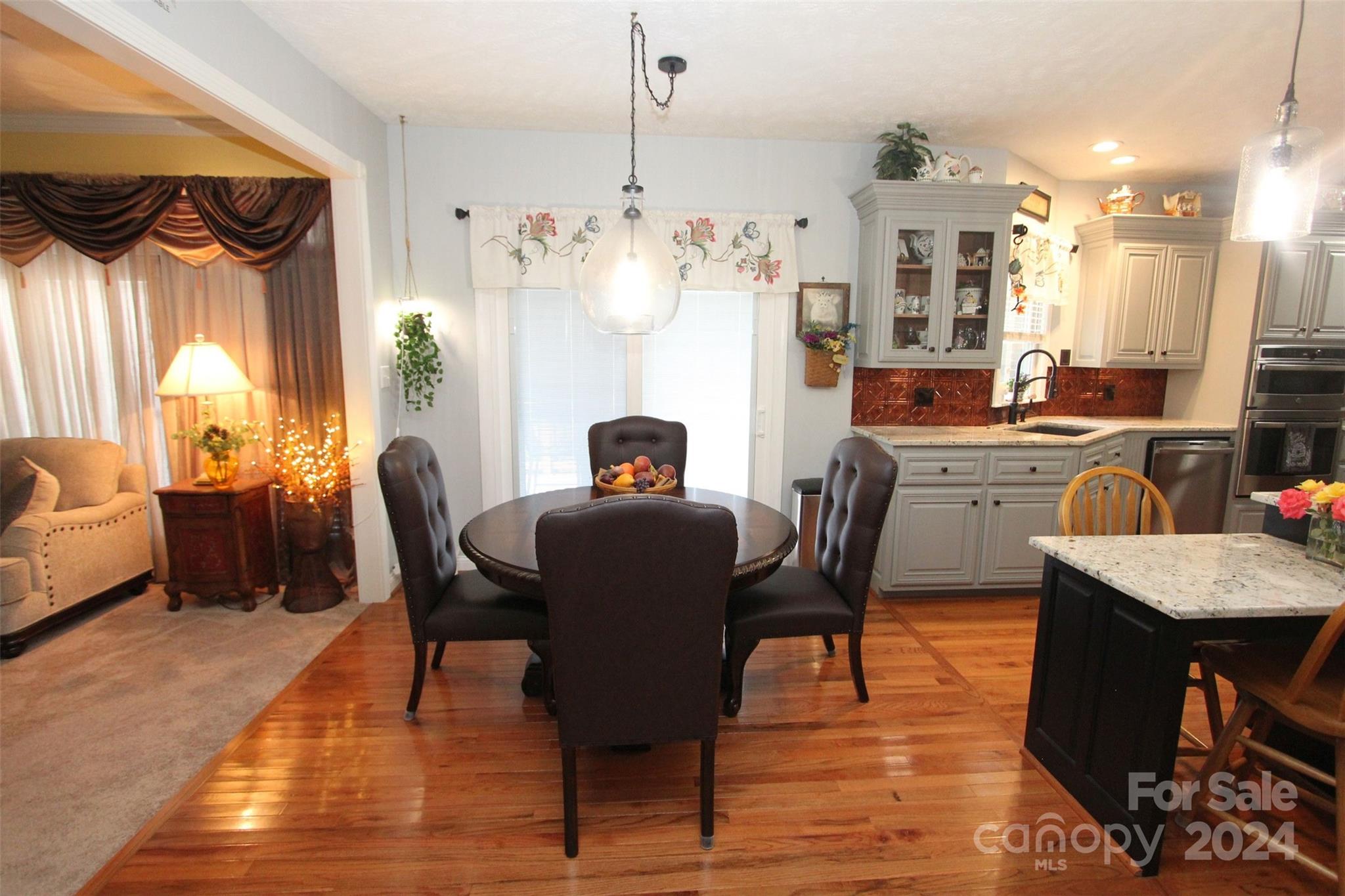 Country Club Estates - Residential