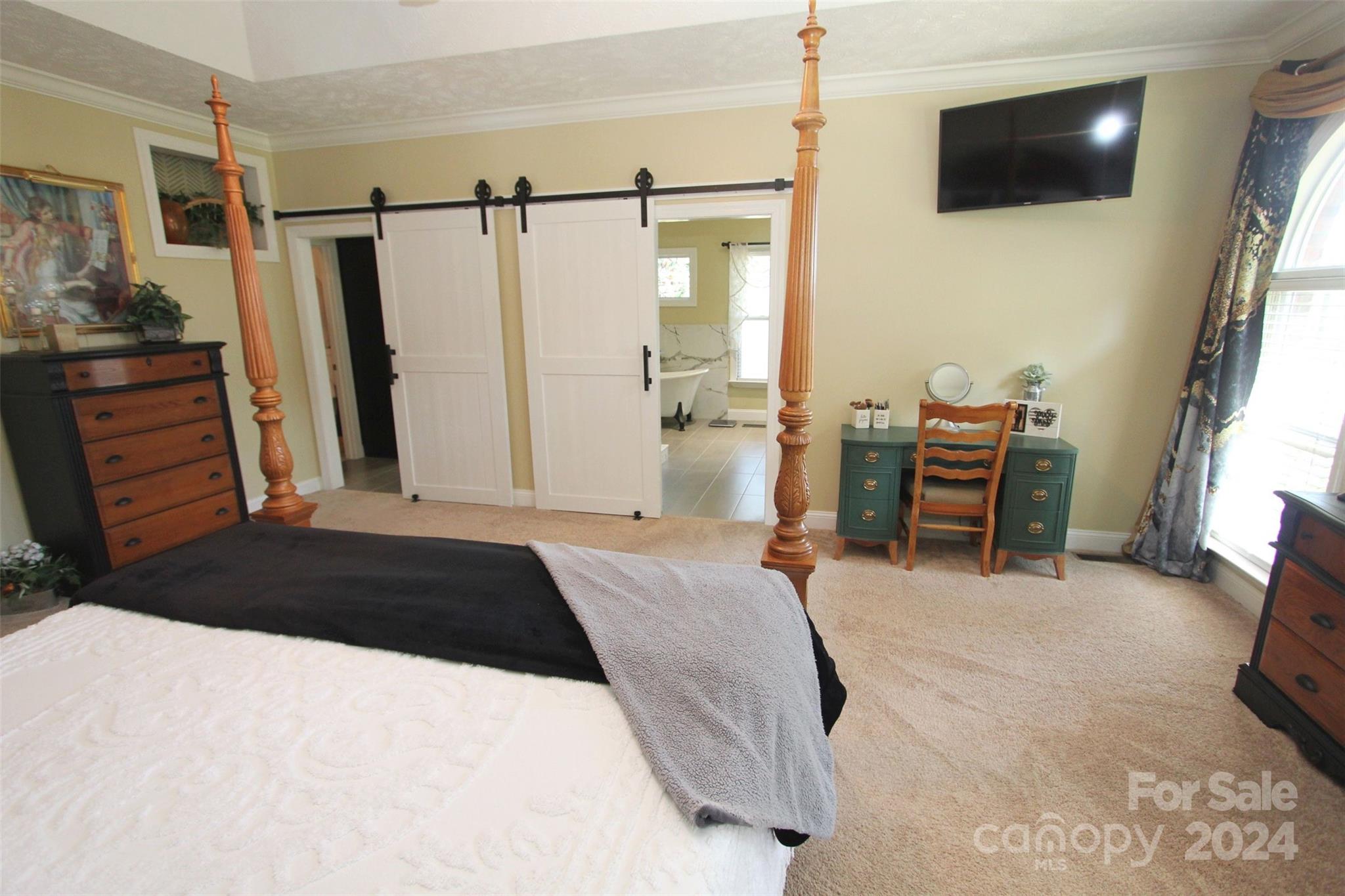 Country Club Estates - Residential