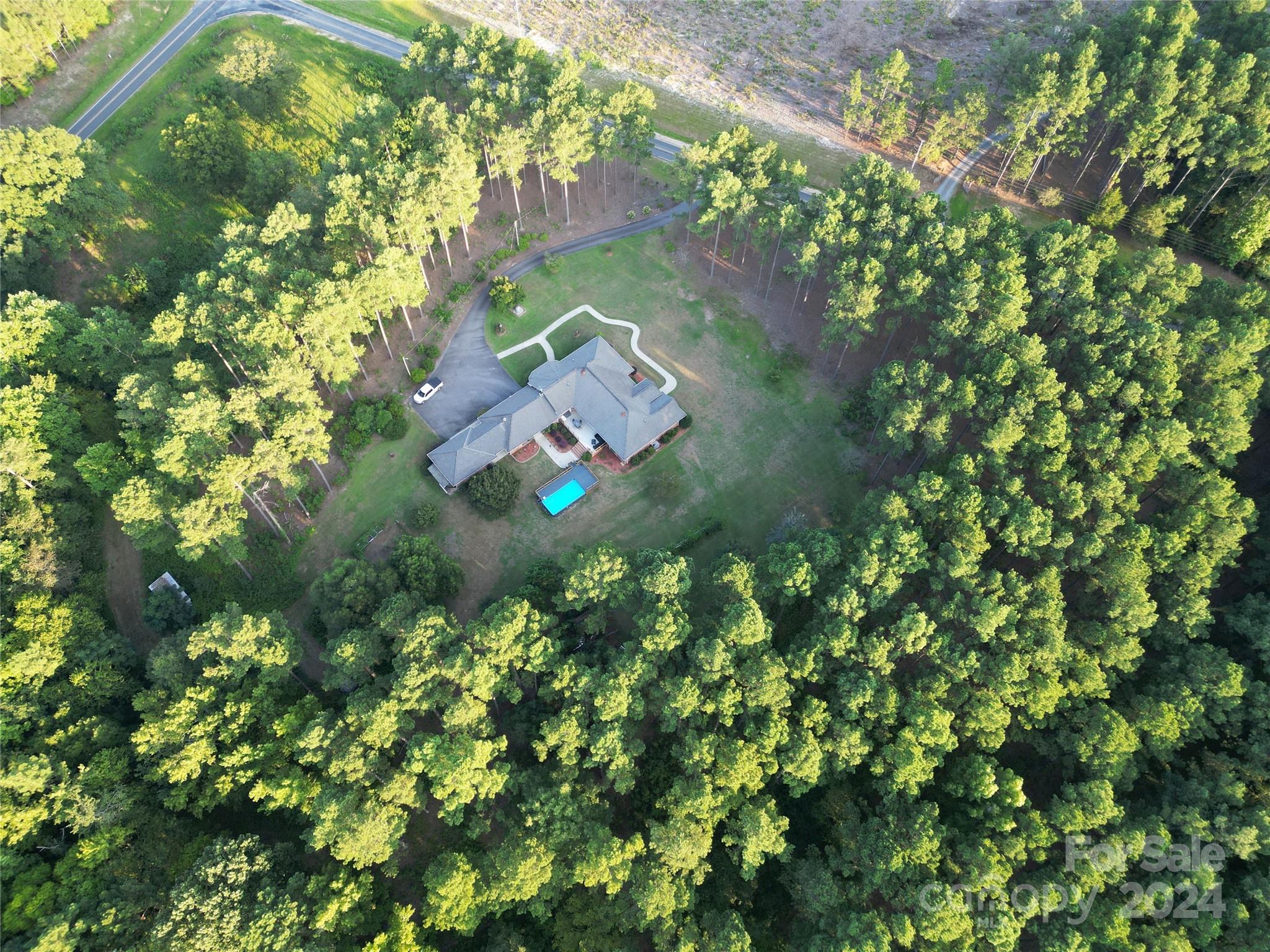 Country Club Estates - Residential