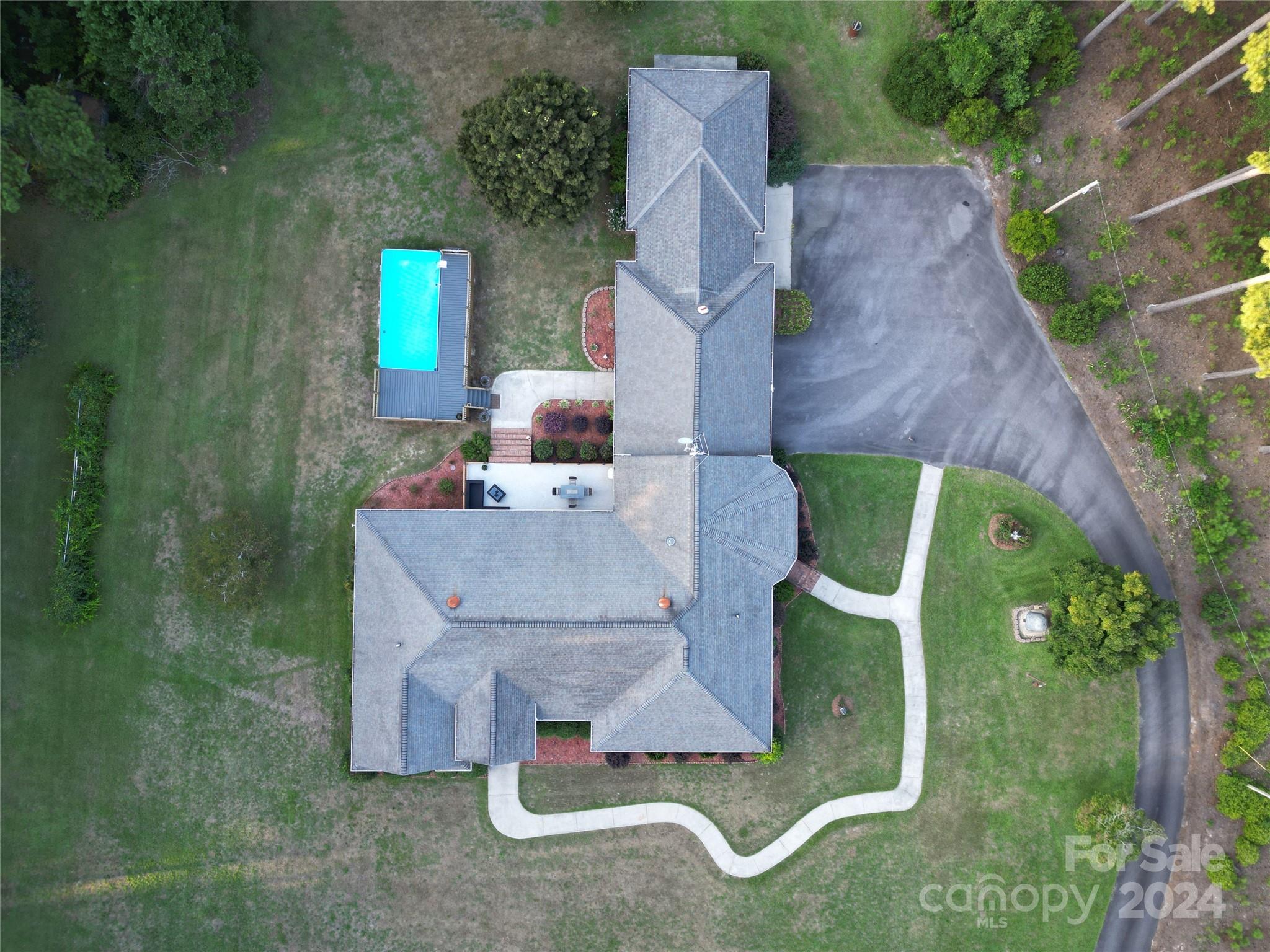 Country Club Estates - Residential