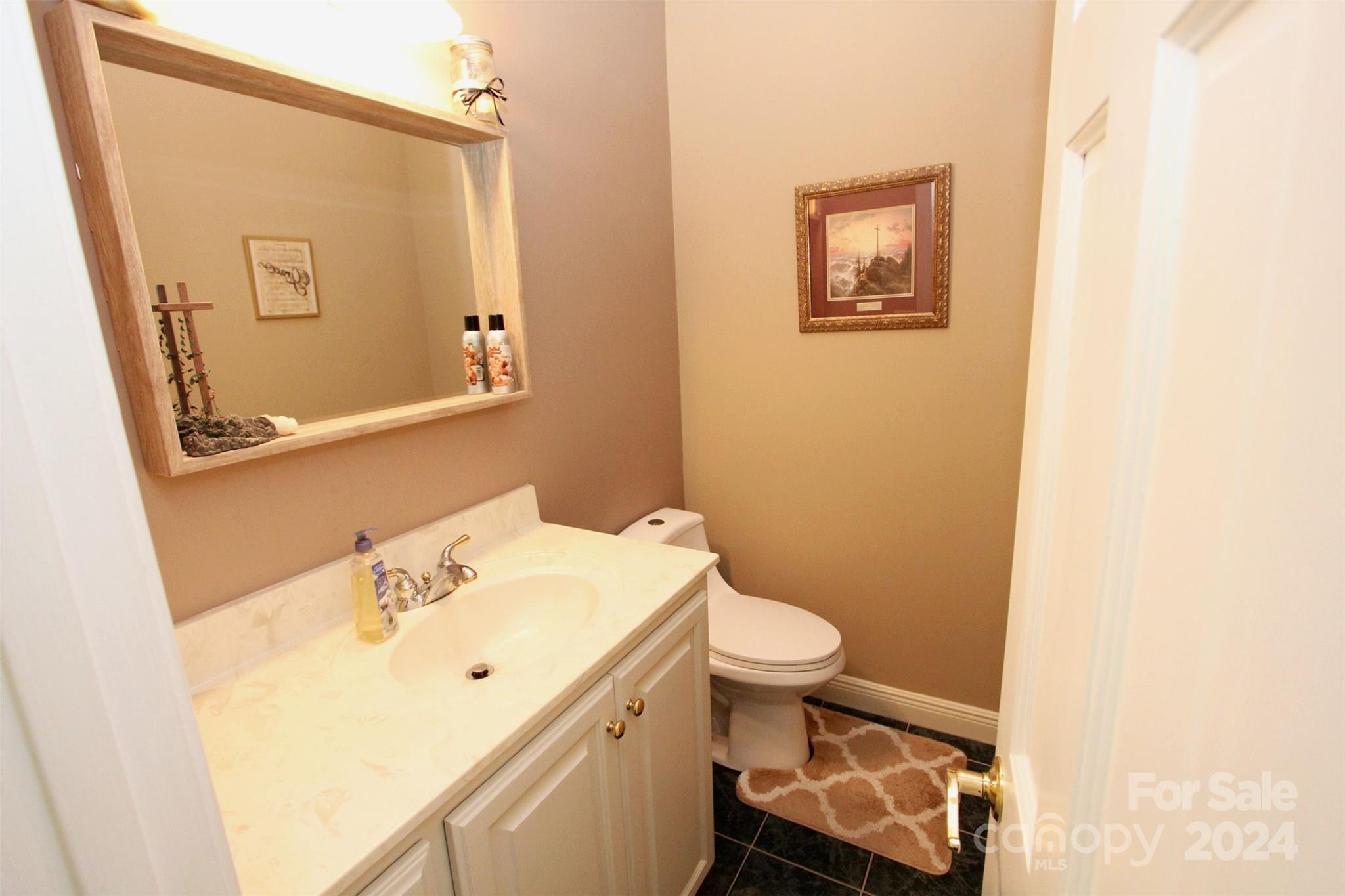 Country Club Estates - Residential