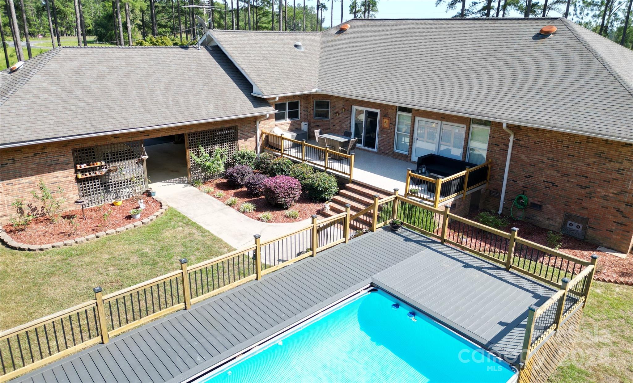 Country Club Estates - Residential