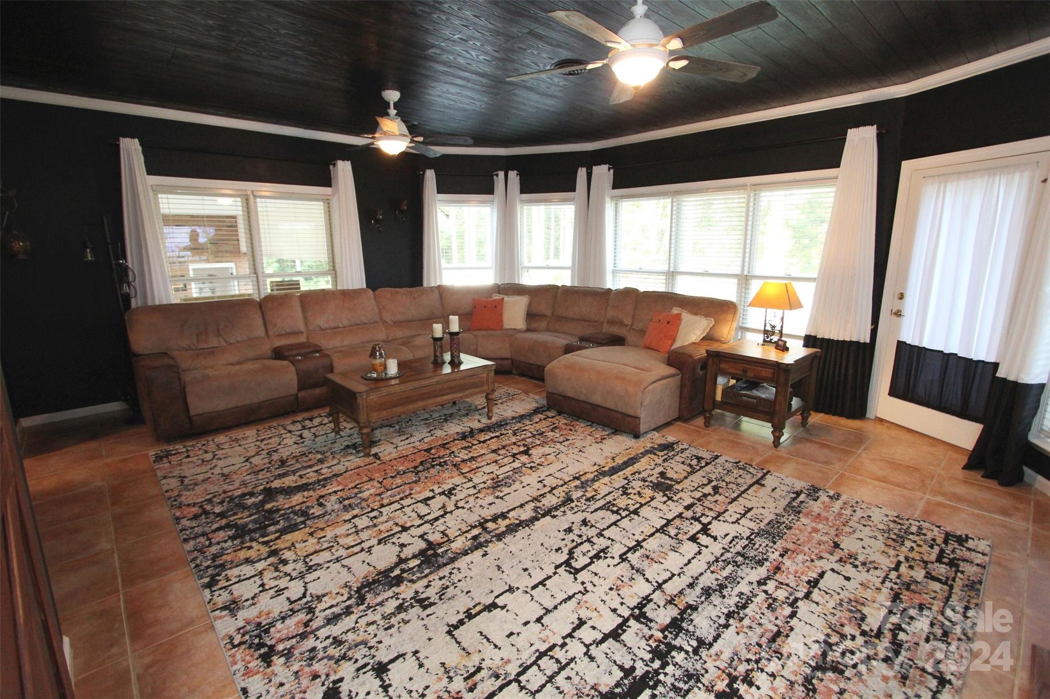 Country Club Estates - Residential