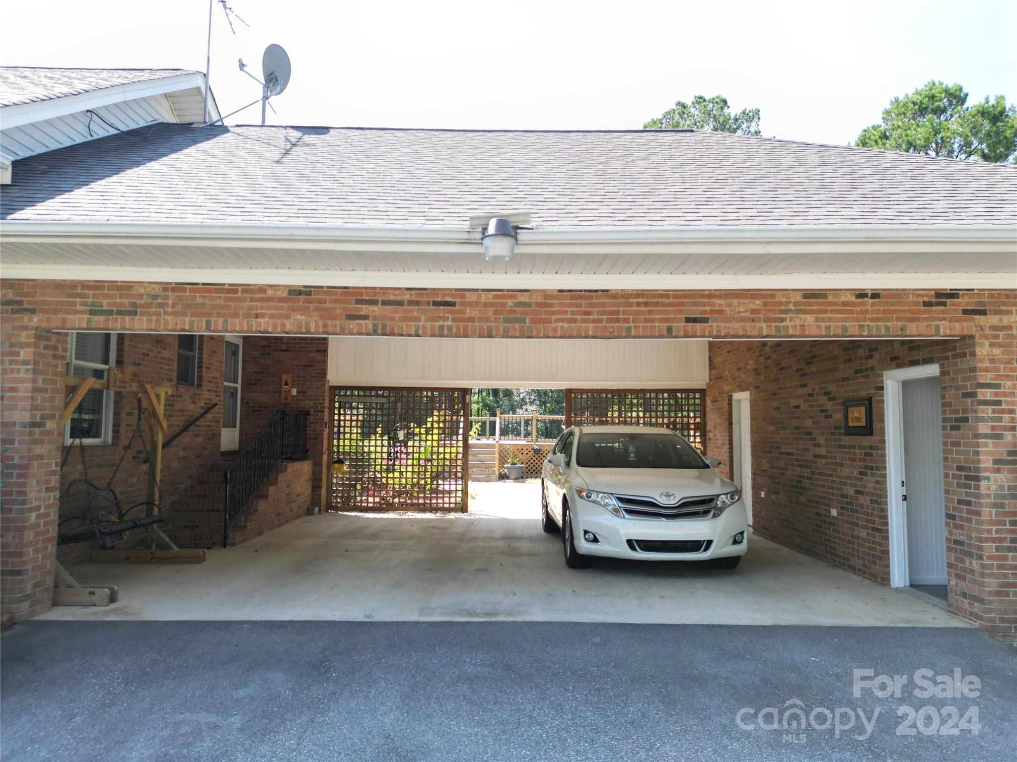 Country Club Estates - Residential