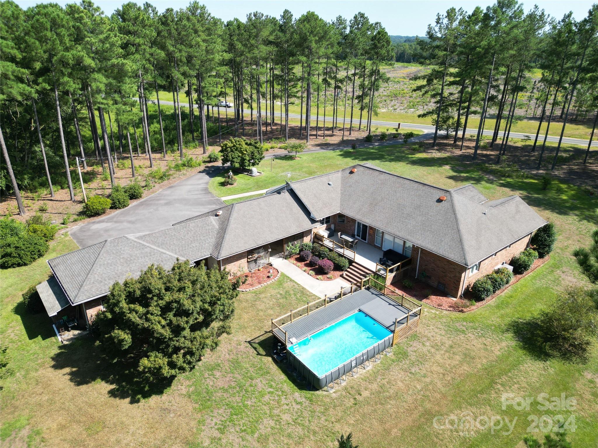 Country Club Estates - Residential