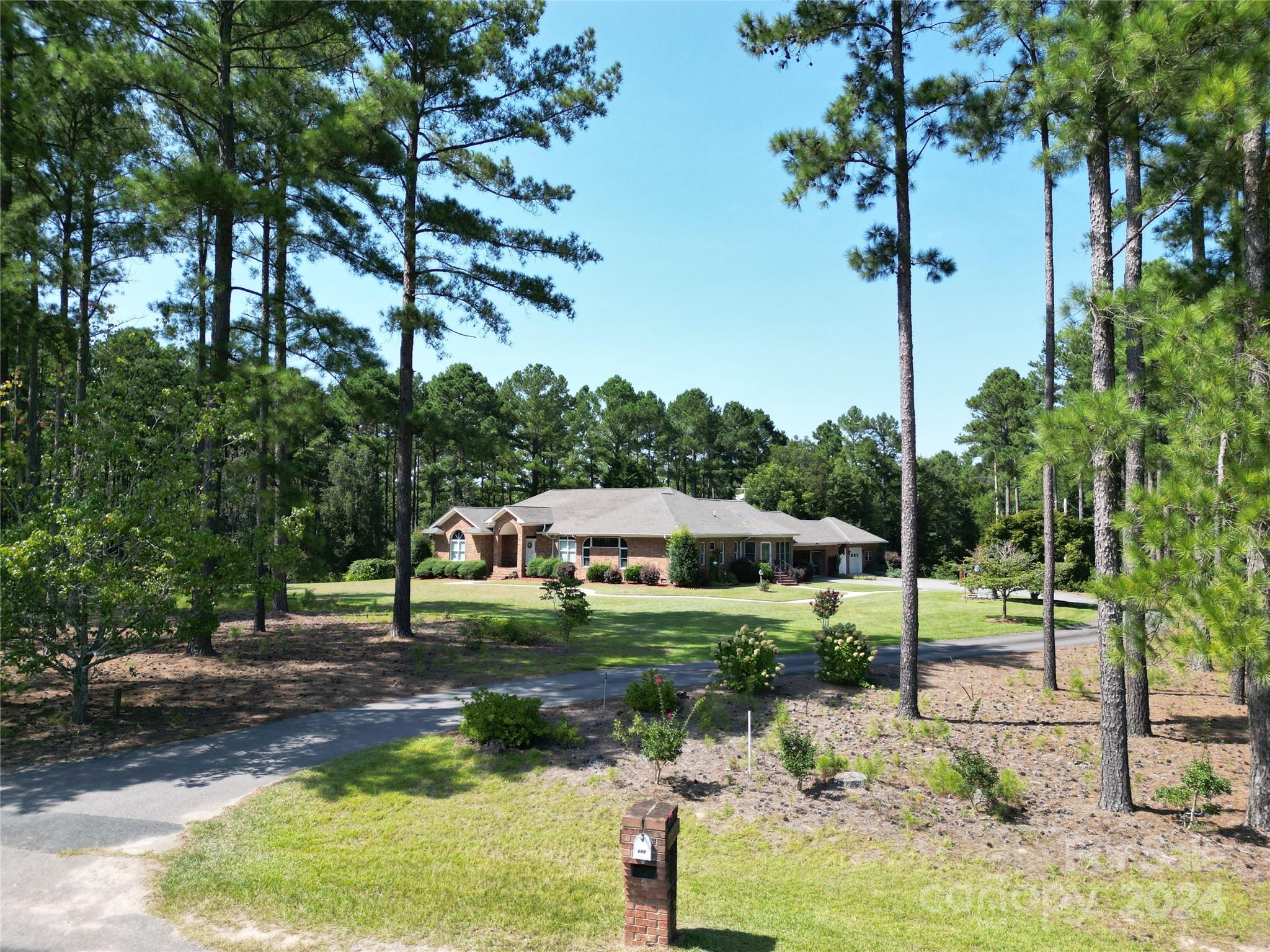 Country Club Estates - Residential