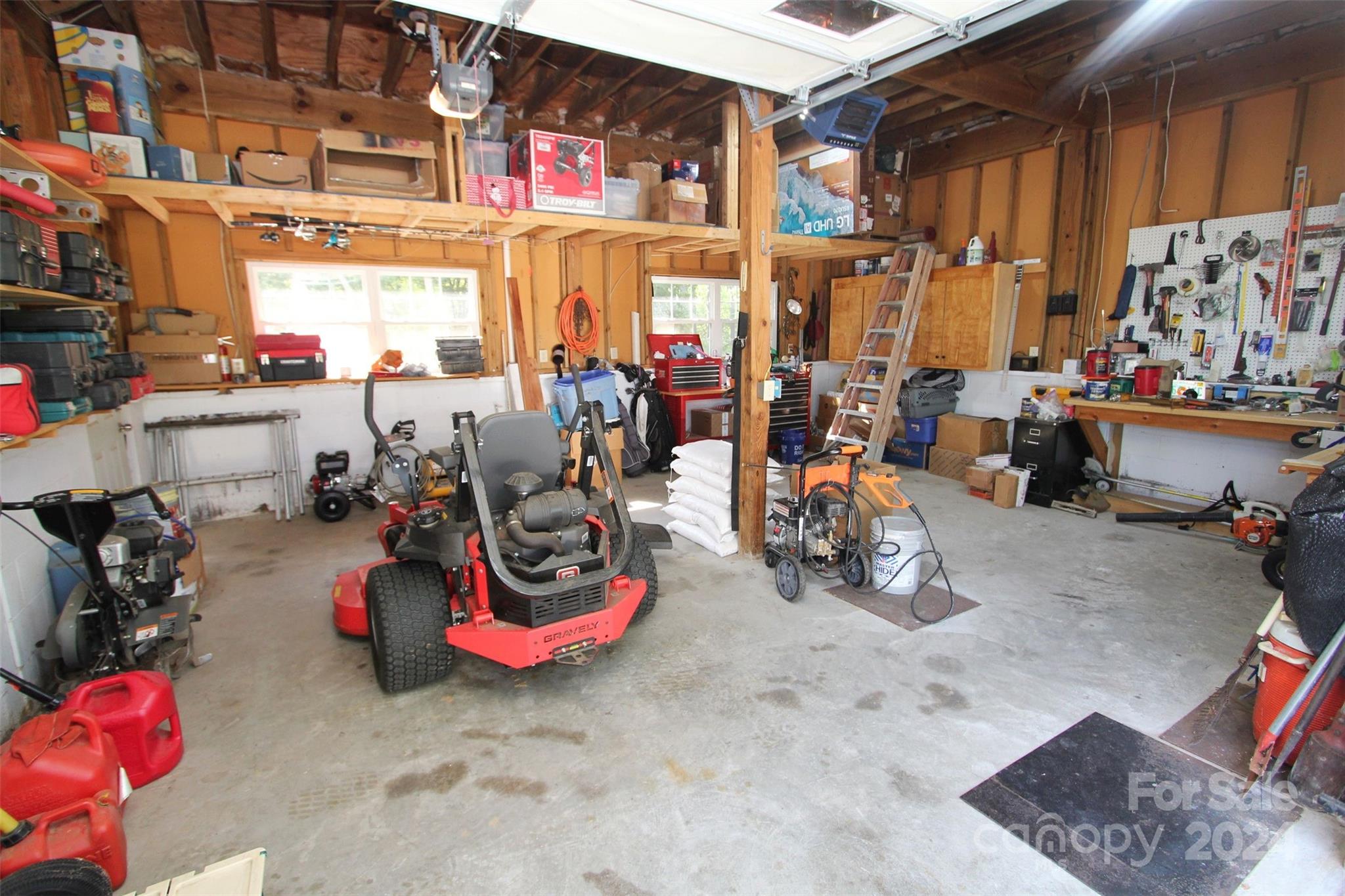 Country Club Estates - Residential