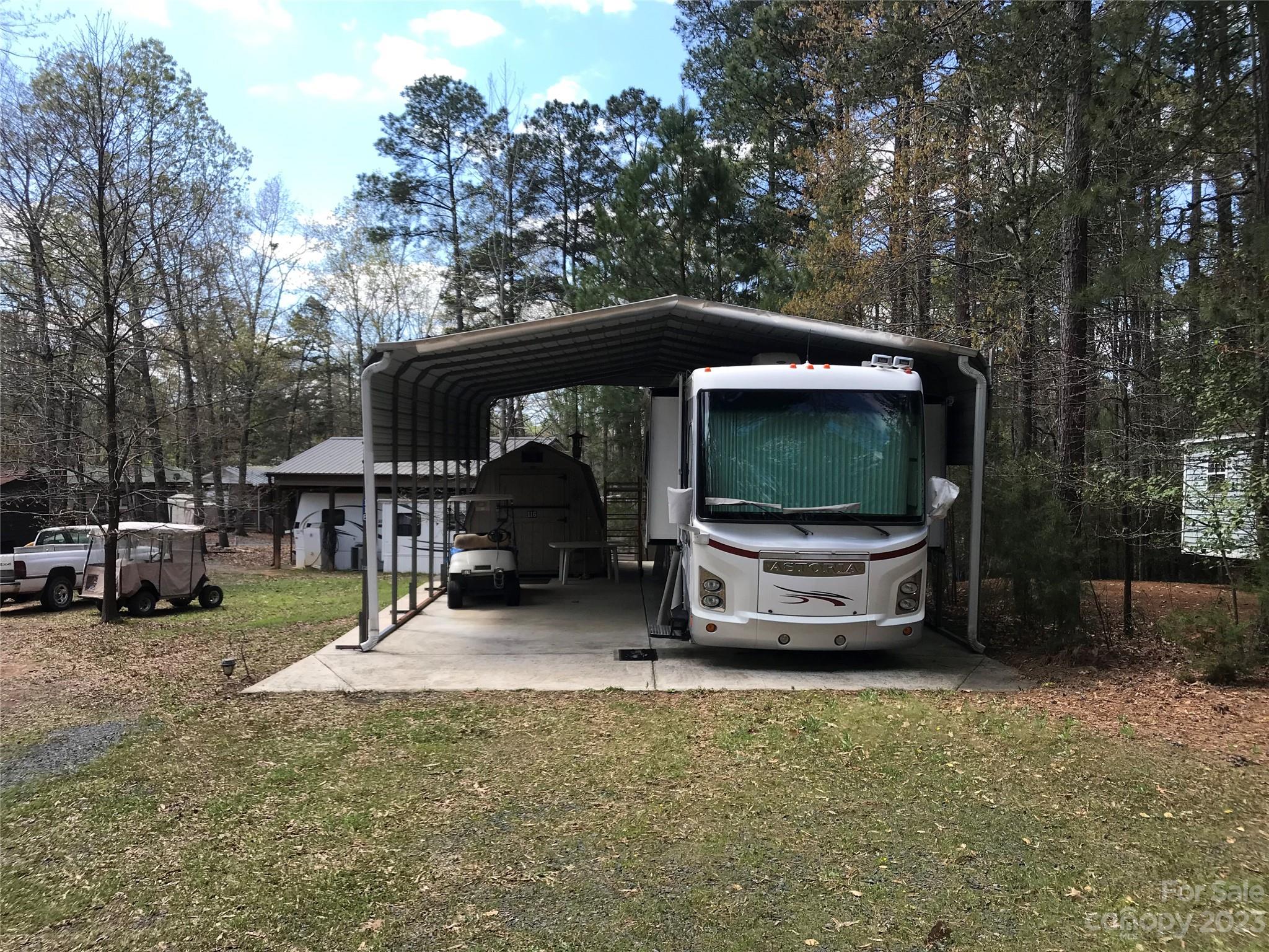 Twin Harbor - Residential