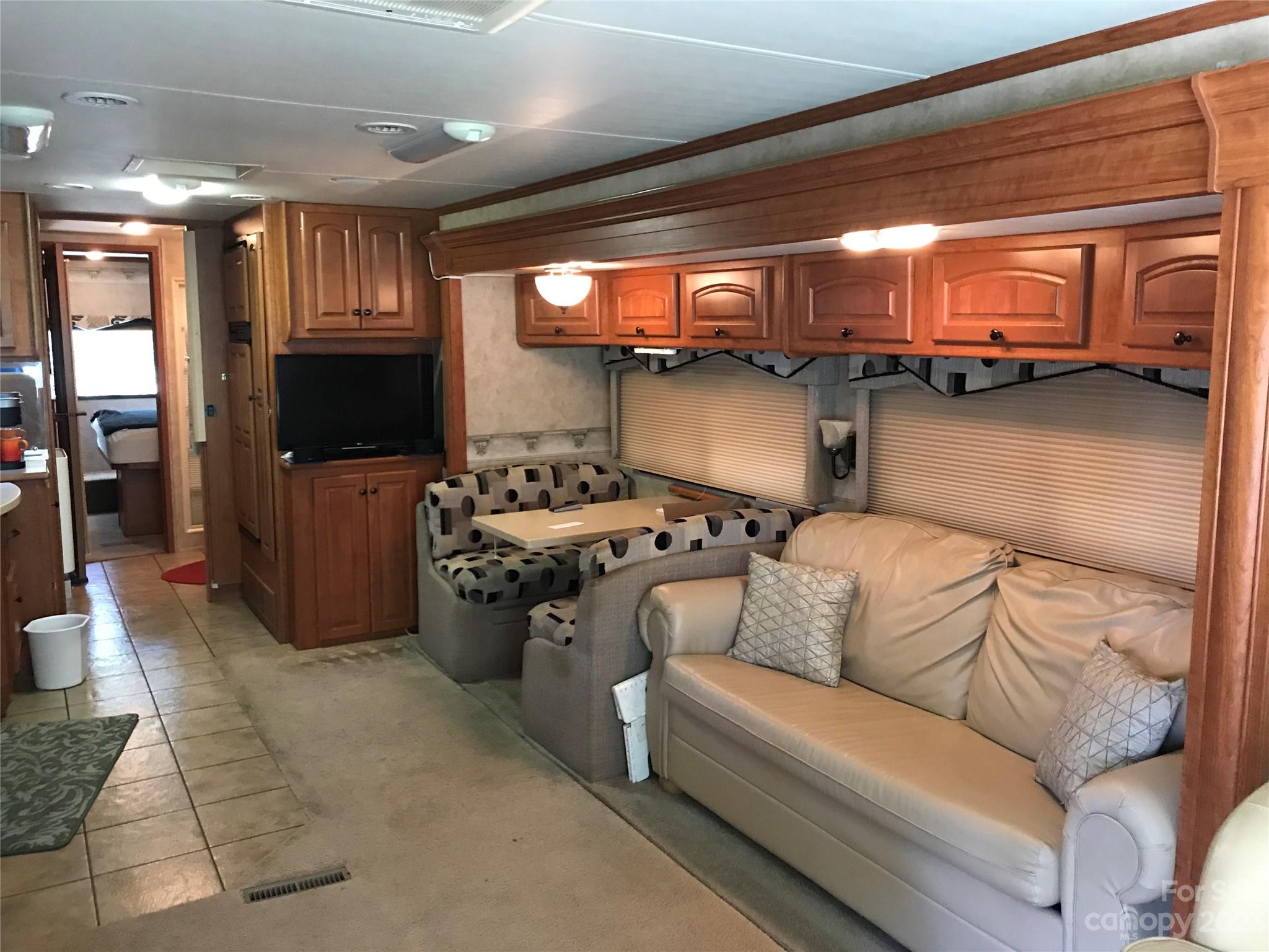 Twin Harbor - Residential