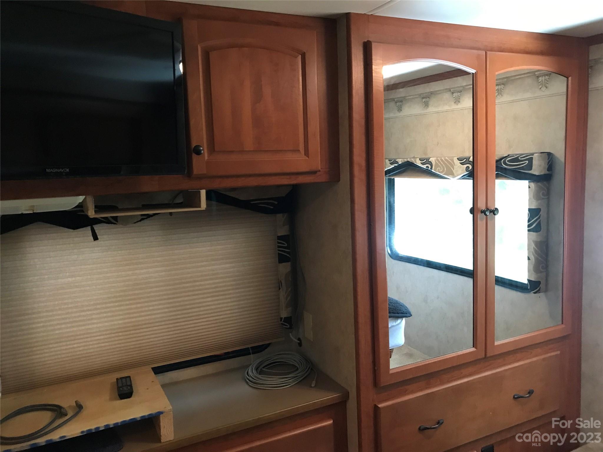 Twin Harbor - Residential