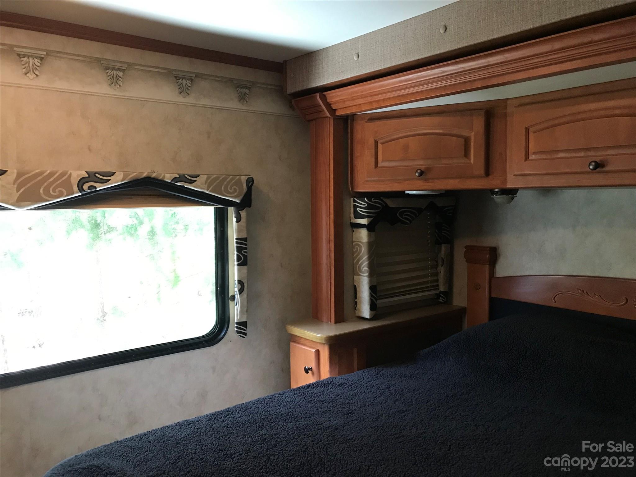 Twin Harbor - Residential