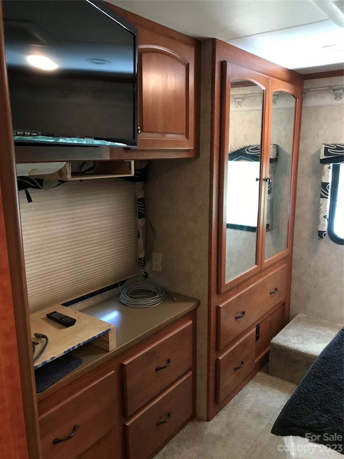 Twin Harbor - Residential