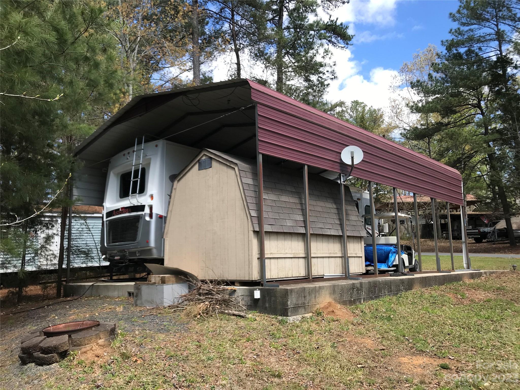 Twin Harbor - Residential