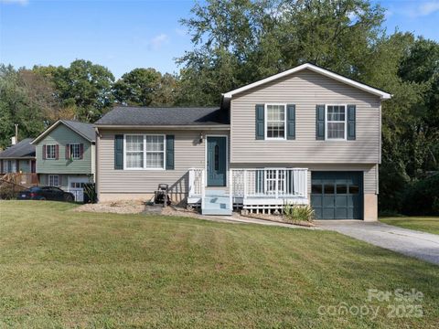 Photo of 227 Bradshaw Avenue, Hendersonville, NC 28792 (MLS # 4303498)