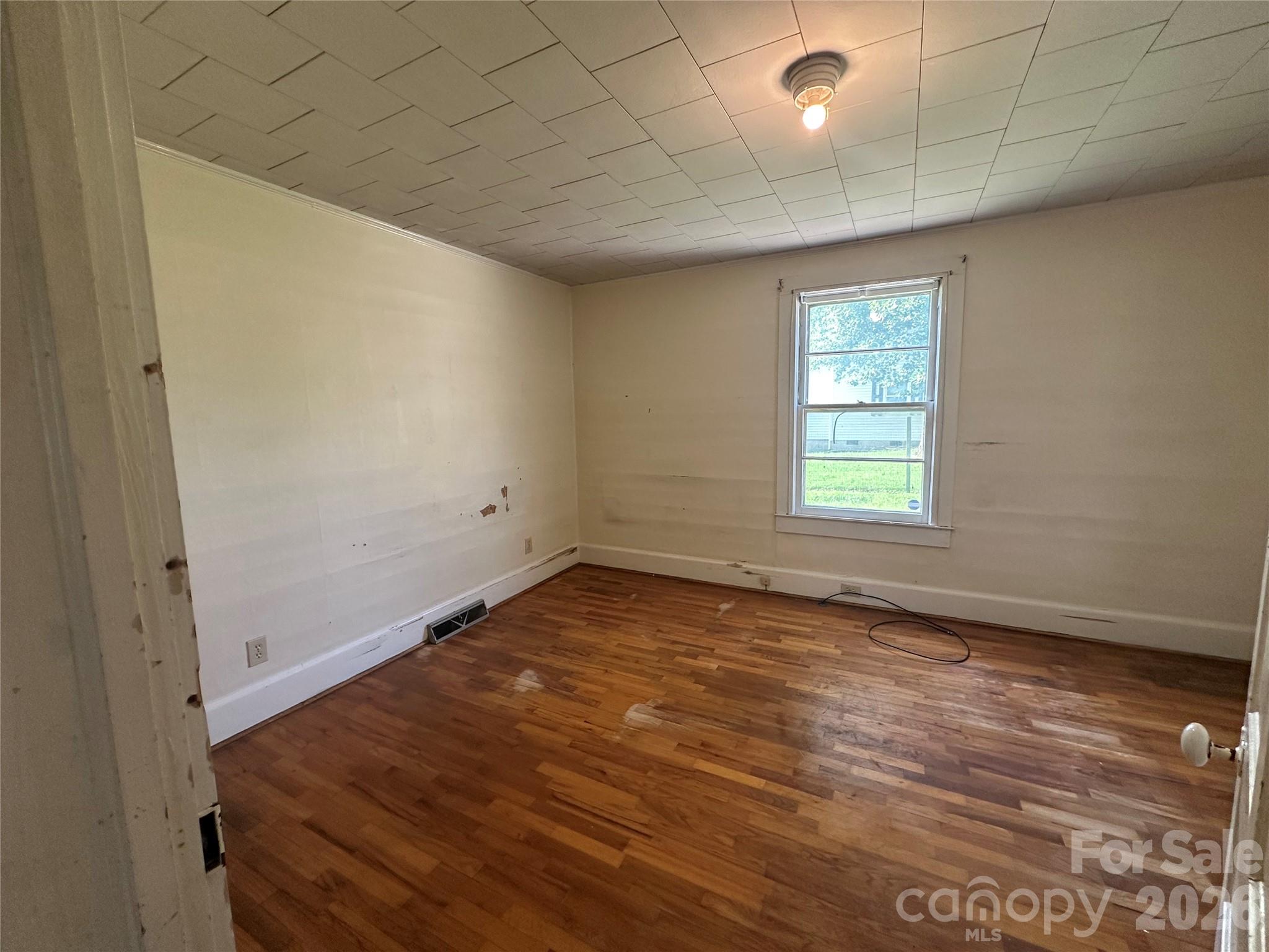 410 Modena Street