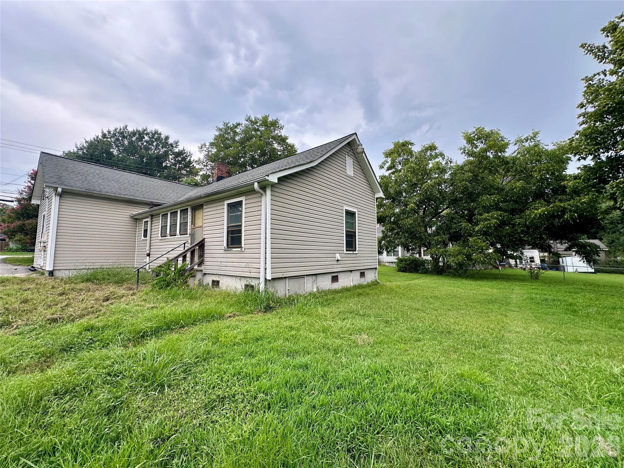 410 Modena Street
