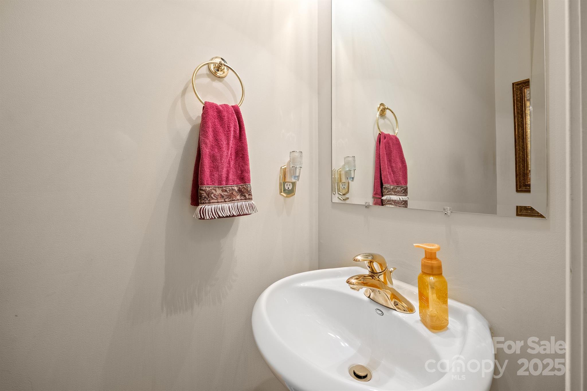 Mint Lake Village - Residential