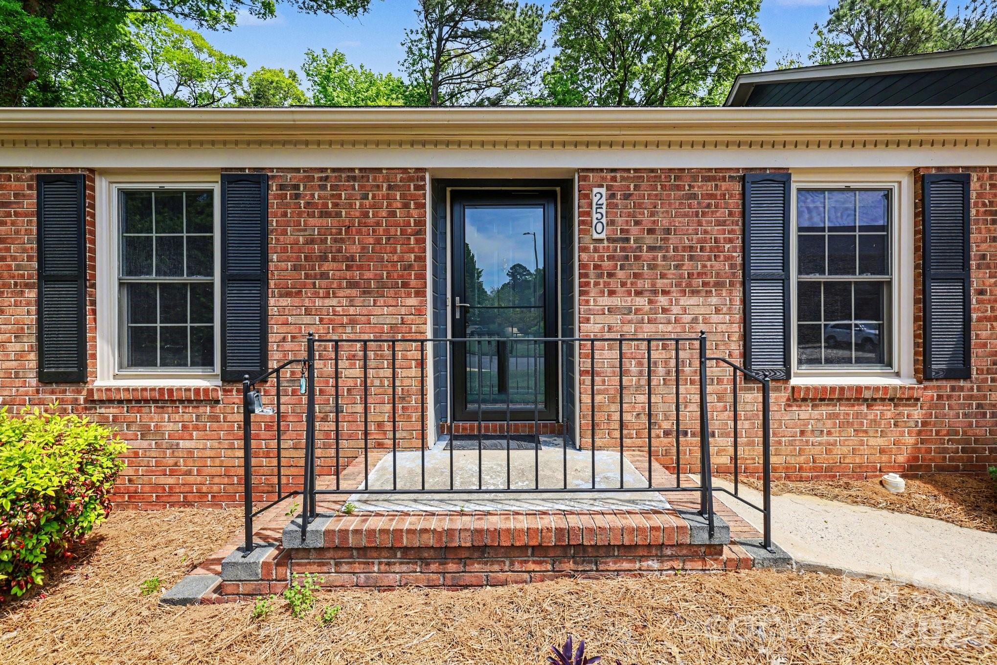 Olde Pointe - Residential