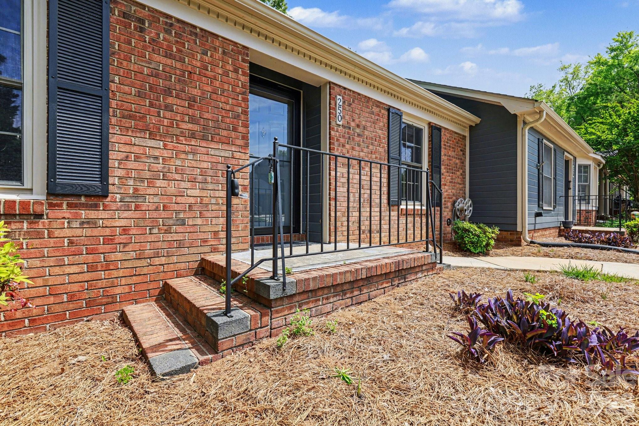 Olde Pointe - Residential