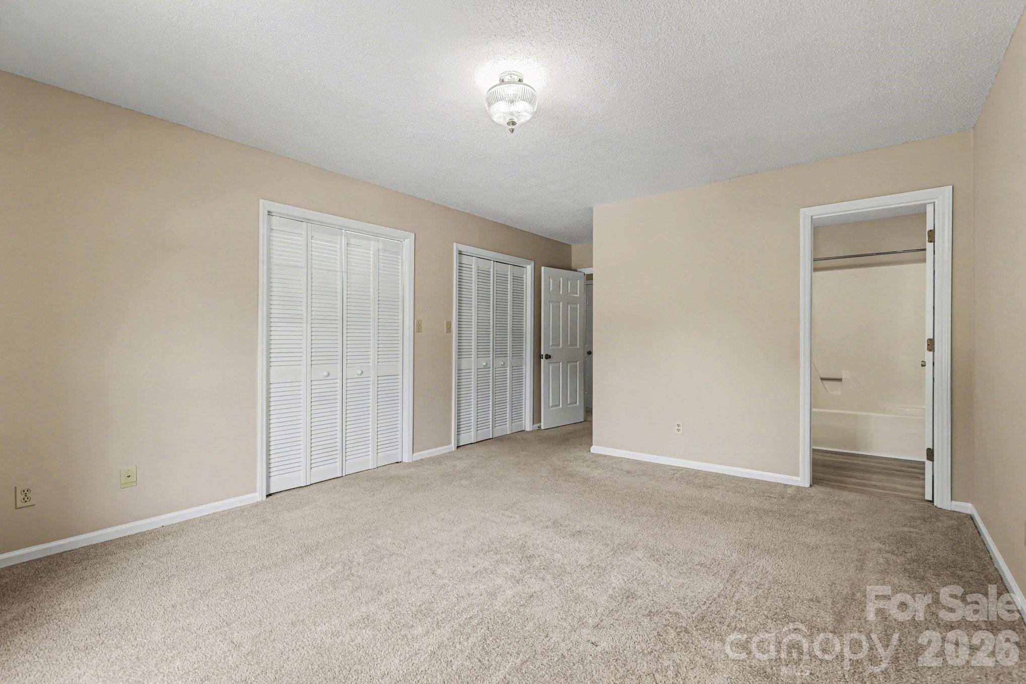 Olde Pointe - Residential