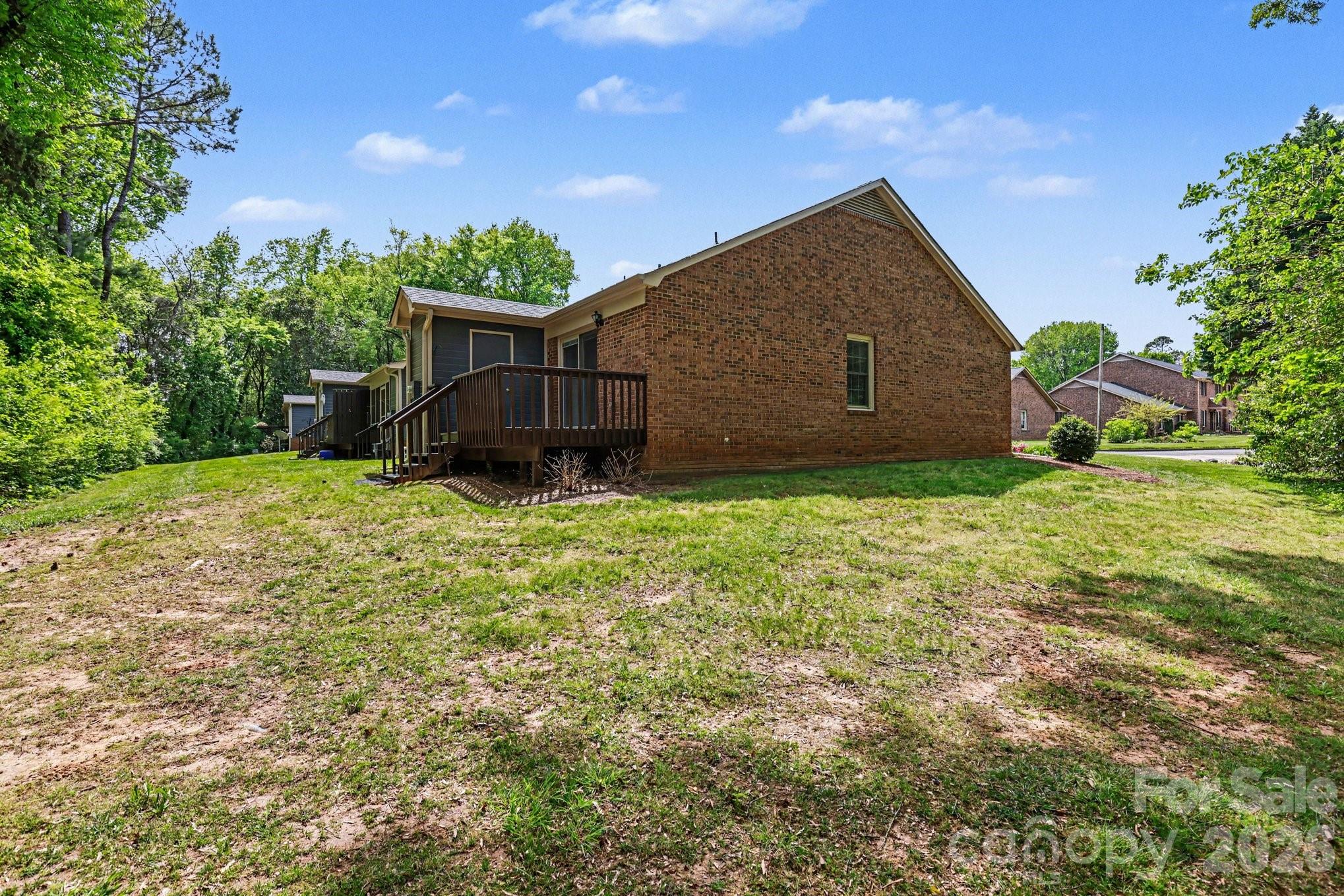 Olde Pointe - Residential