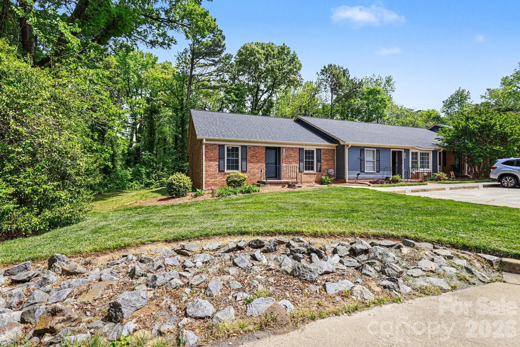 Olde Pointe - Residential