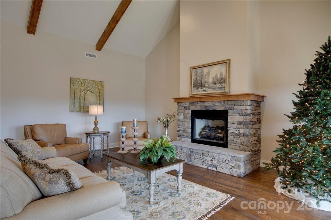 Cummings Cove - Residential