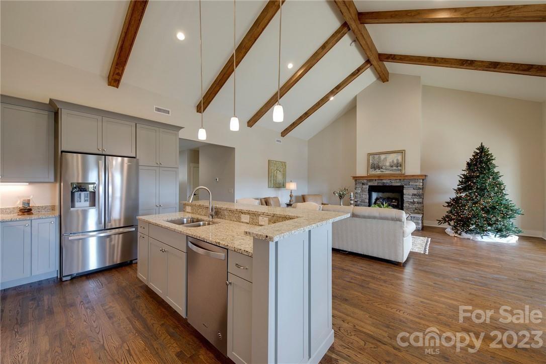 Cummings Cove - Residential