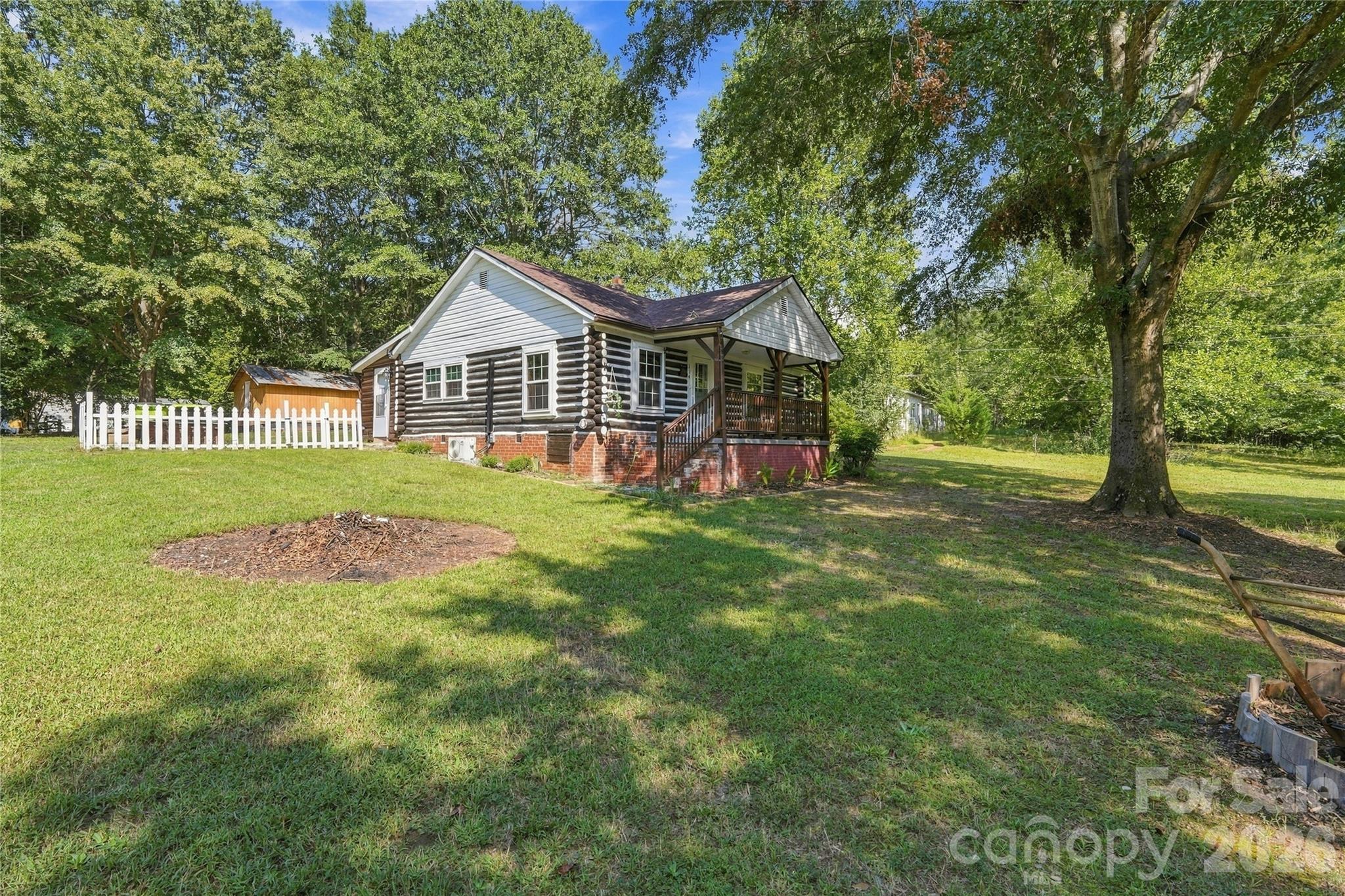 114 Beacon Hill Road