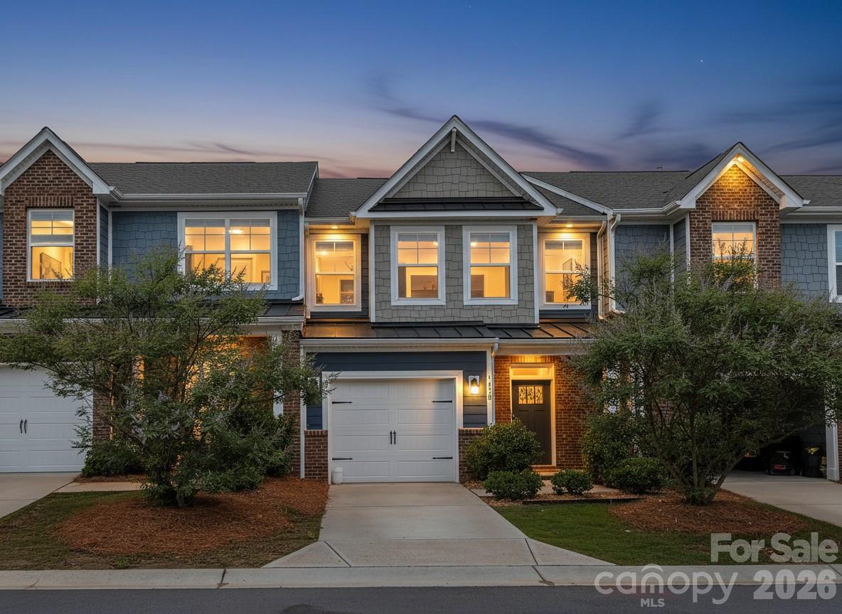 1010 Moffatt Lane