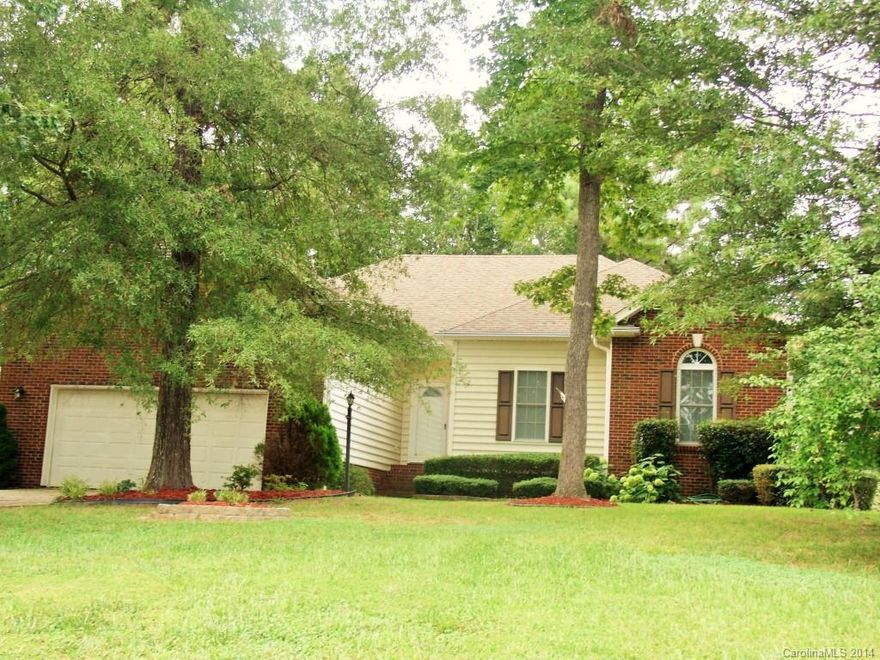 This three bed, two bath home is located in a cul-de-sac and features a bright open floor plan with extra wide arched doorways, hardwood floors in master, screened porch, safeguard gutters and an over sized two car garage. Over looks the community pond with a fountain! This is a must see!