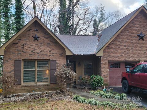 A home in Hendersonville